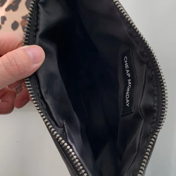 Two clutch bags - Picture 4 of 8